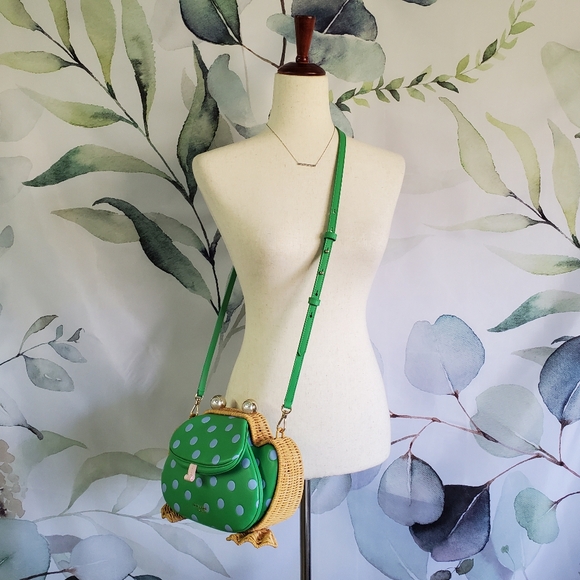KATE SPADE | Lily Polka Dot Wicker 3D Frog Crossbody w/ Card Holder 2-pc Set - Picture 12 of 13